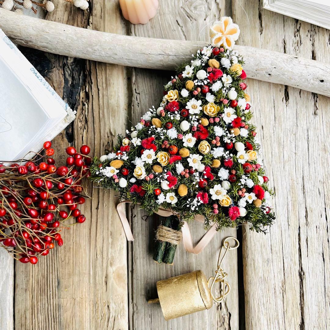 壁に飾るクリスマスツリーガーランド　ウォールツリー　スワッグ　クリスマスリース