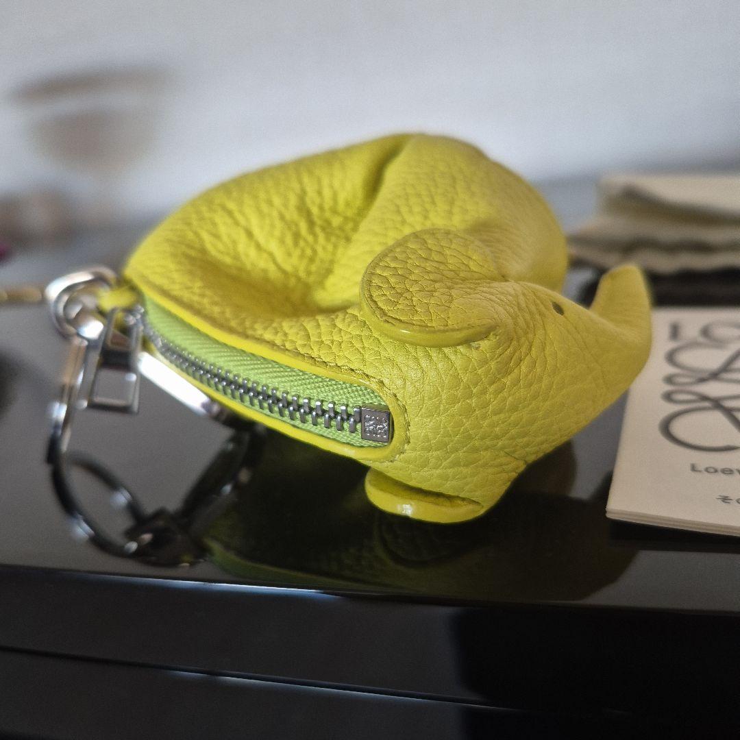 LOEWE　イエロー エレファント キーホルダー