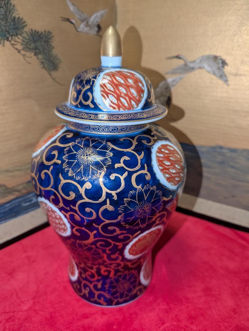 秀峰　染錦　飾り壺　沈香壺　共箱入　高さ31cm