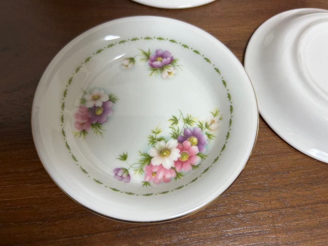 新品未使用＊UK(イギリス)製造＊【ロイヤルアルバート＊コスモス】おつまみ皿5枚