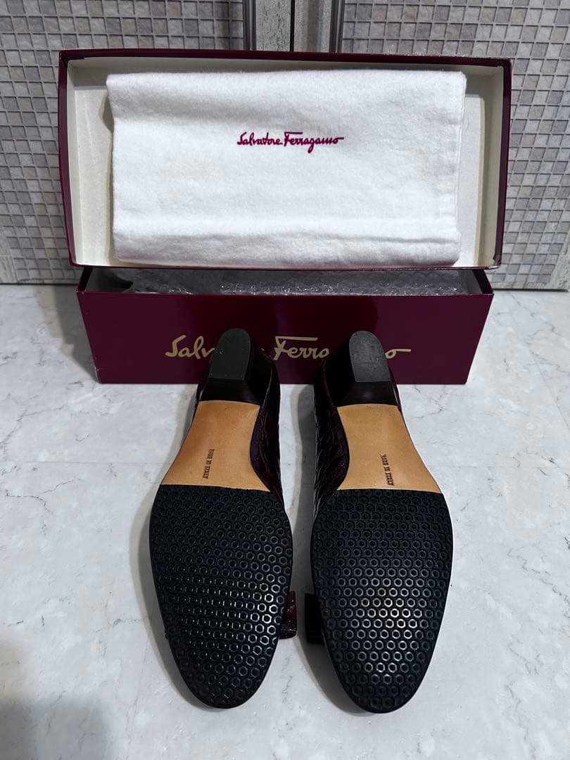 ゆ*ー様 Salvatore Ferragamoフラットシューズ
