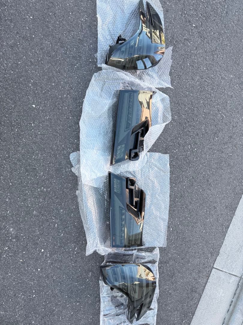 【Y】ヴァレンティ　30ヴェルファイア前期　テールランプ