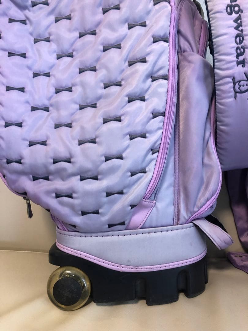 【送料込み】希少モデル　マンシング　キャスター付きキャディバッグ　レディース