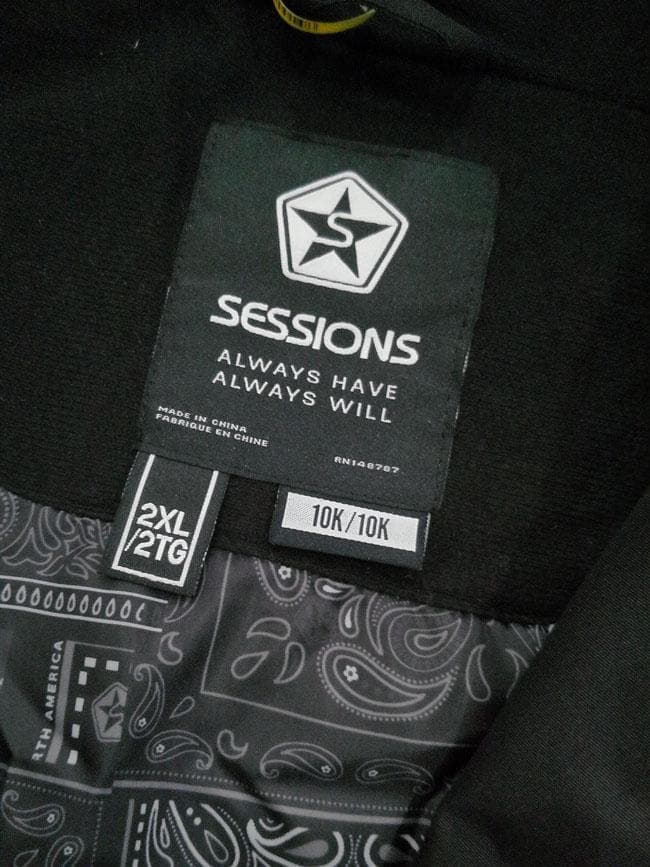 美品 23/24モデル SESSIONS スノーボードウエア 上下セット 2XL