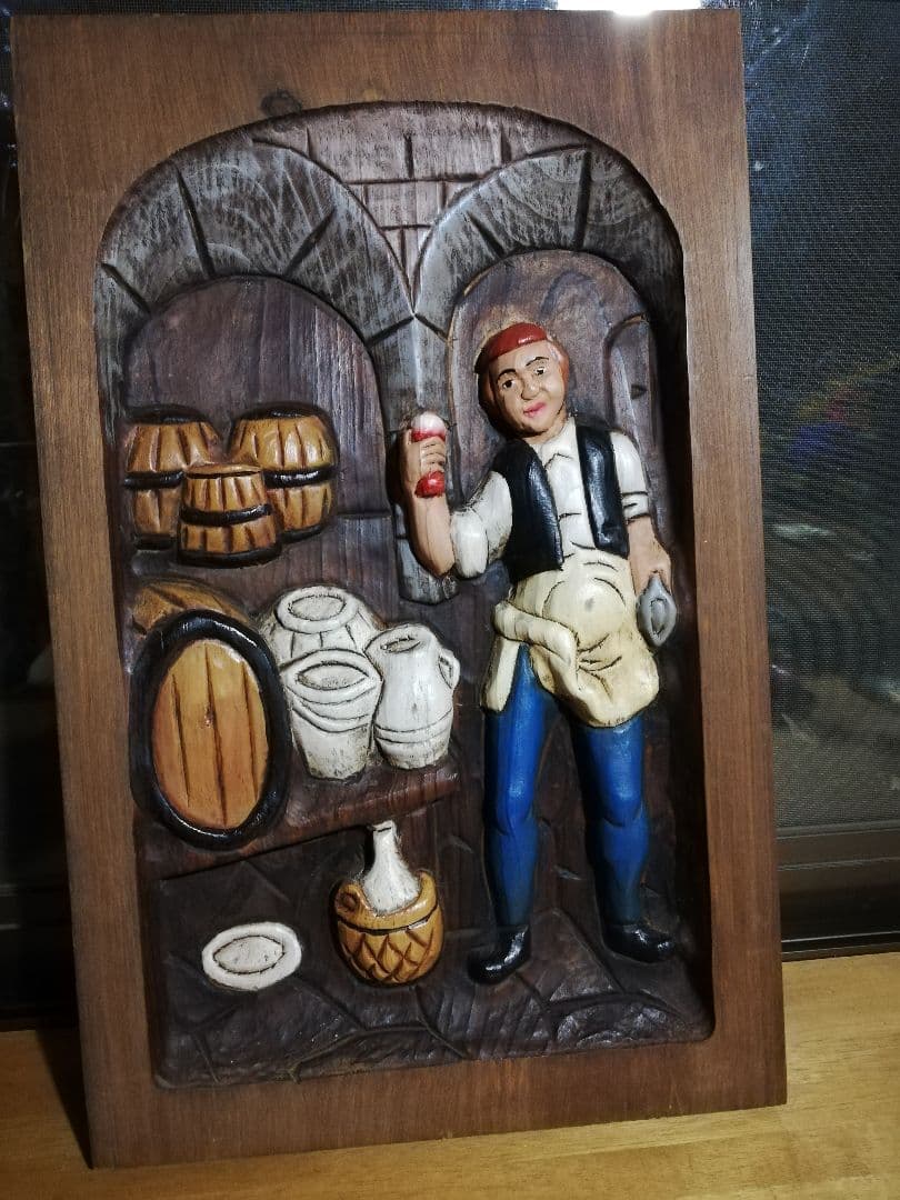 アンチーク木彫り立体絵看板(ワインショップワイン蔵)