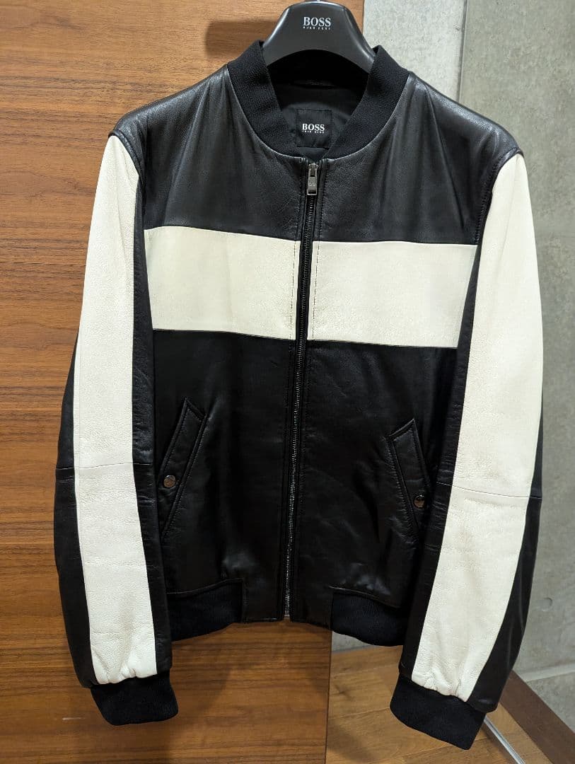 HUGO BOSS レザー ジャケット ボンバーネック 黒 白 48 MA1