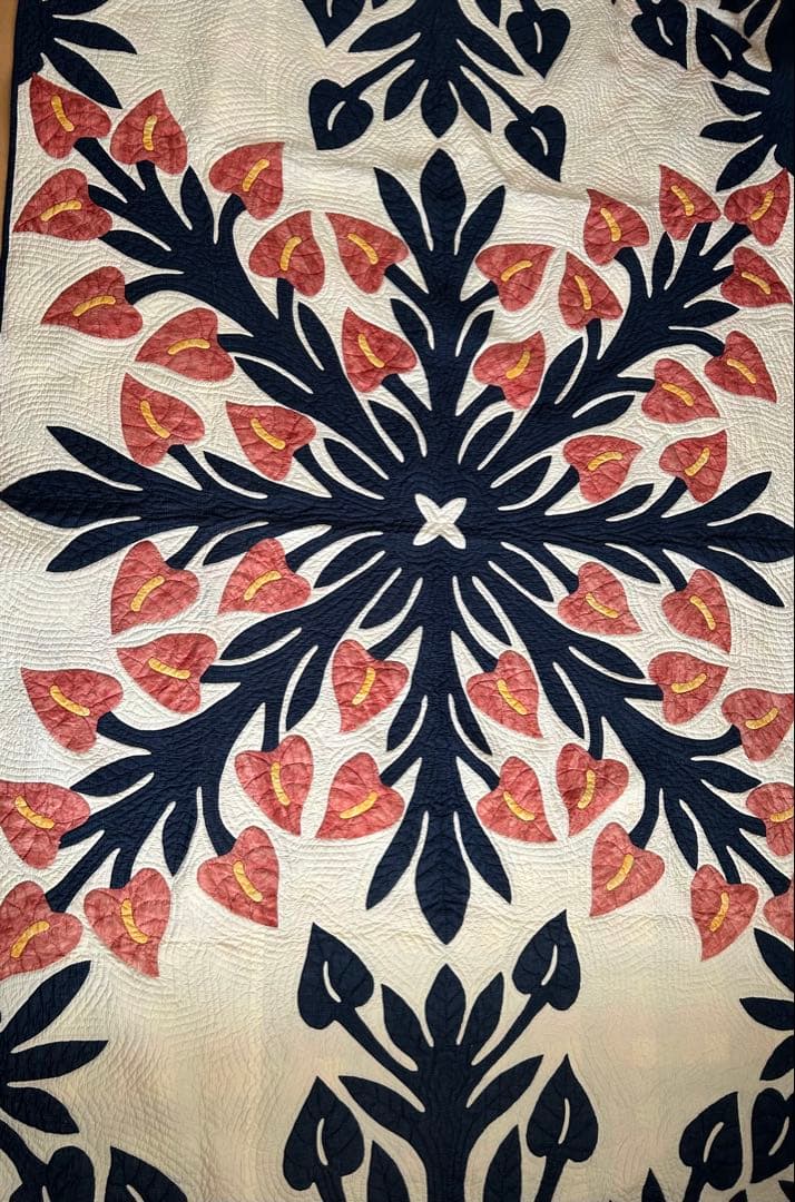 ハワイアンキルトベッドカバー　アンセリウムむら染め　シングルベッド用ハンドメイド