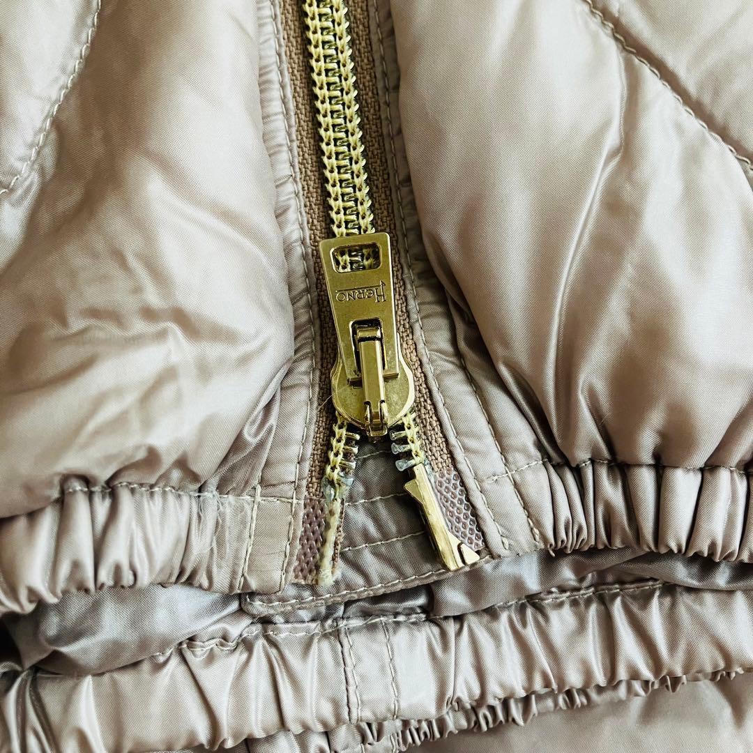 【極美品】ヘルノ ダウンベスト フード ゴールド金具 プレート 42 洗える