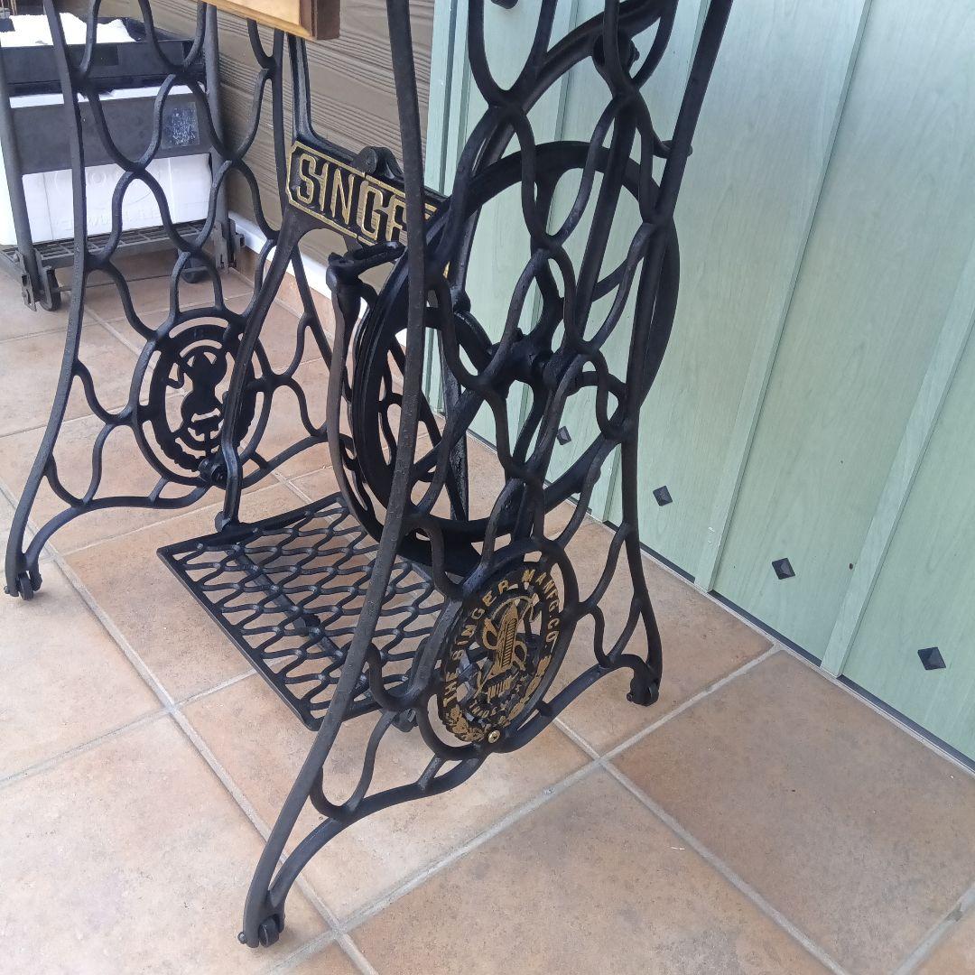 足踏みミシンテーブル　シンガー