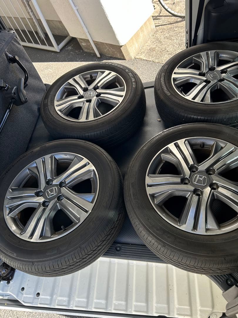 ホンダ　ステップワゴン　タイヤ&ホイール　4本セット　16インチ