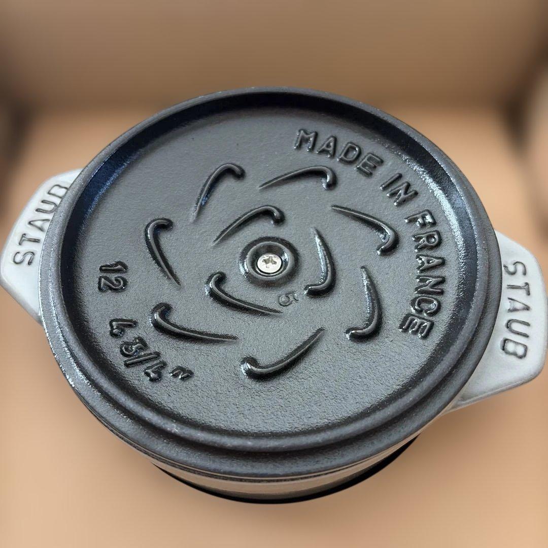 新品未使用staub ココット　GOHAN S グレー