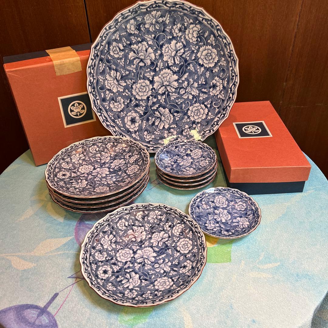 たち吉橘吉　染付花紋　輪花唐草牡丹　大皿/中皿揃え5枚/小皿揃え5枚三種セット