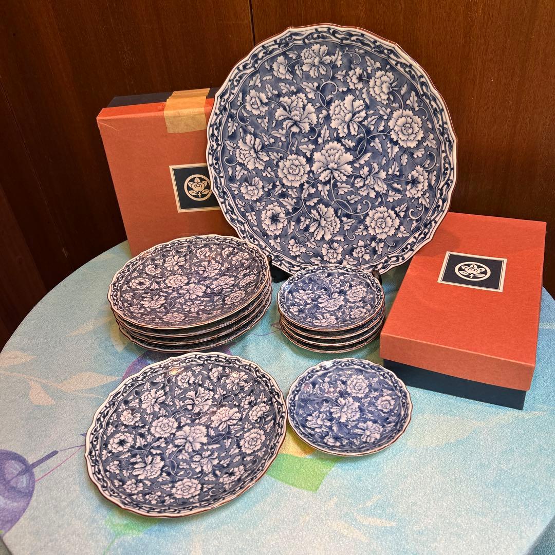 たち吉橘吉　染付花紋　輪花唐草牡丹　大皿/中皿揃え5枚/小皿揃え5枚三種セット