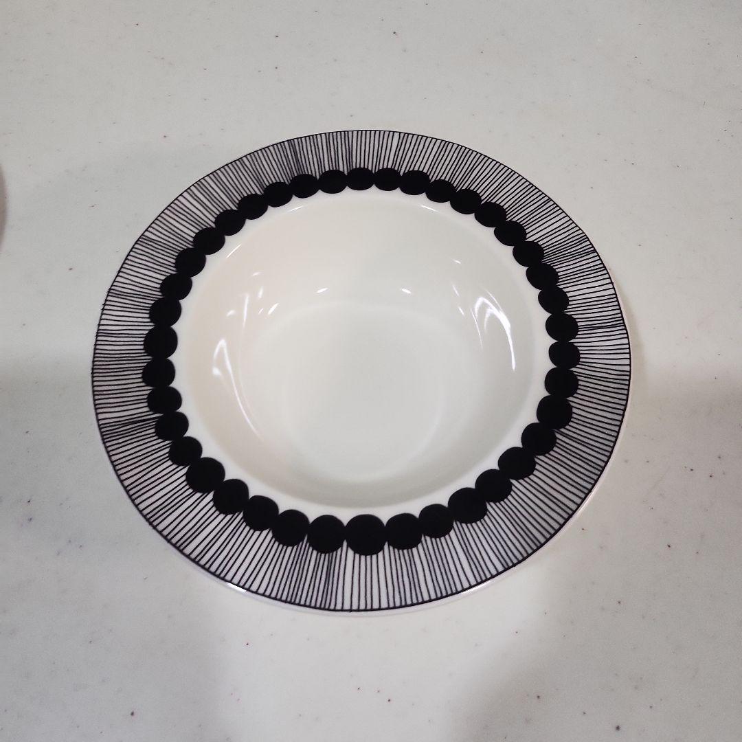 marimekko 黒い円形模様の皿3枚セット