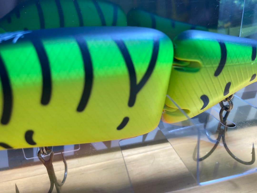 TiNYKLASH Lo 限定カラー　ビレッジタイガー　タイニークラッシュ