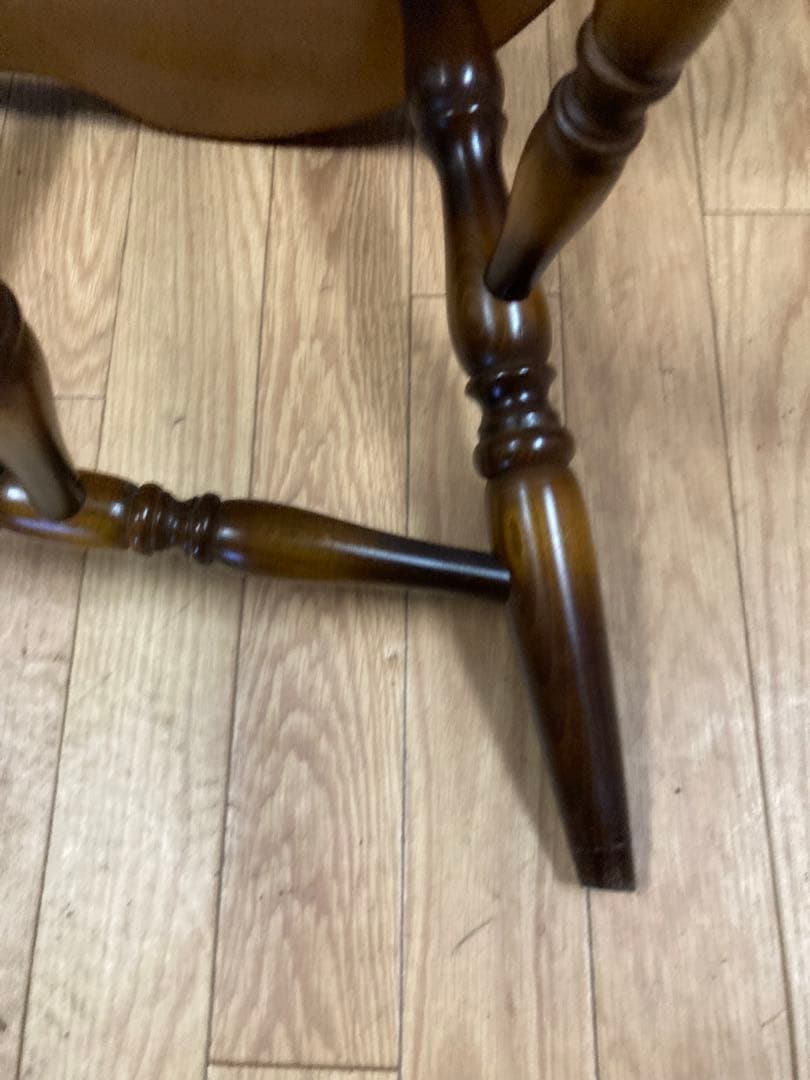 キツツキ　アンティーク調　チェア　ヴィンテージ　ダイニングチェア　アームチェア