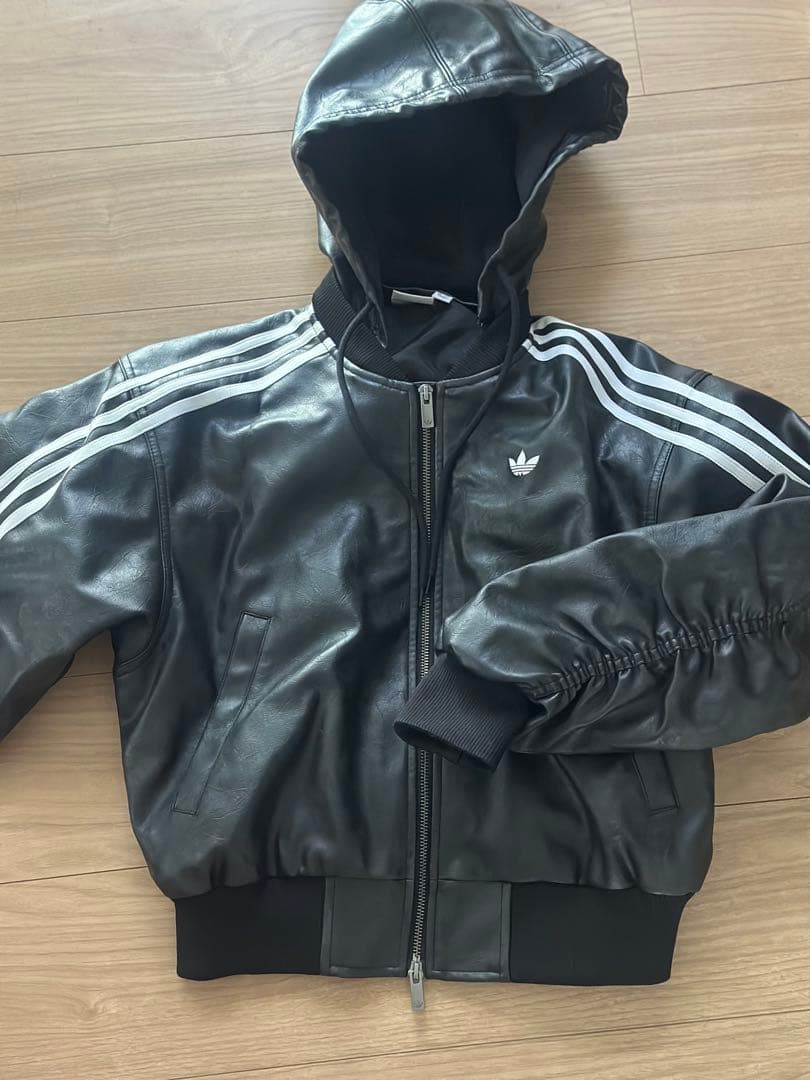 adidasADILENIUM シーズン3 ビンテージ フェイクレザージャケット