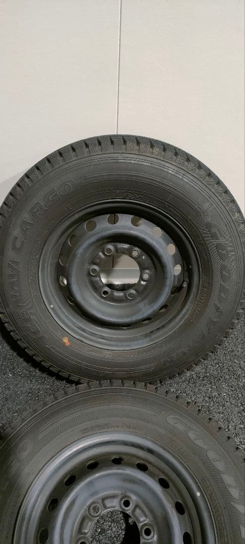 引取限定 ハイエース グッドイヤー スタッドレス 195/80-15
