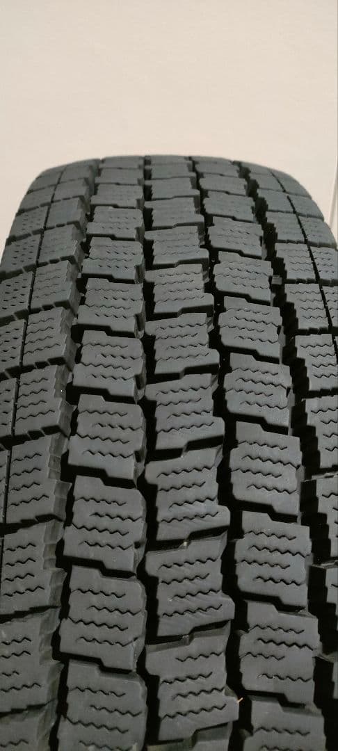 引取限定 ハイエース グッドイヤー スタッドレス 195/80-15