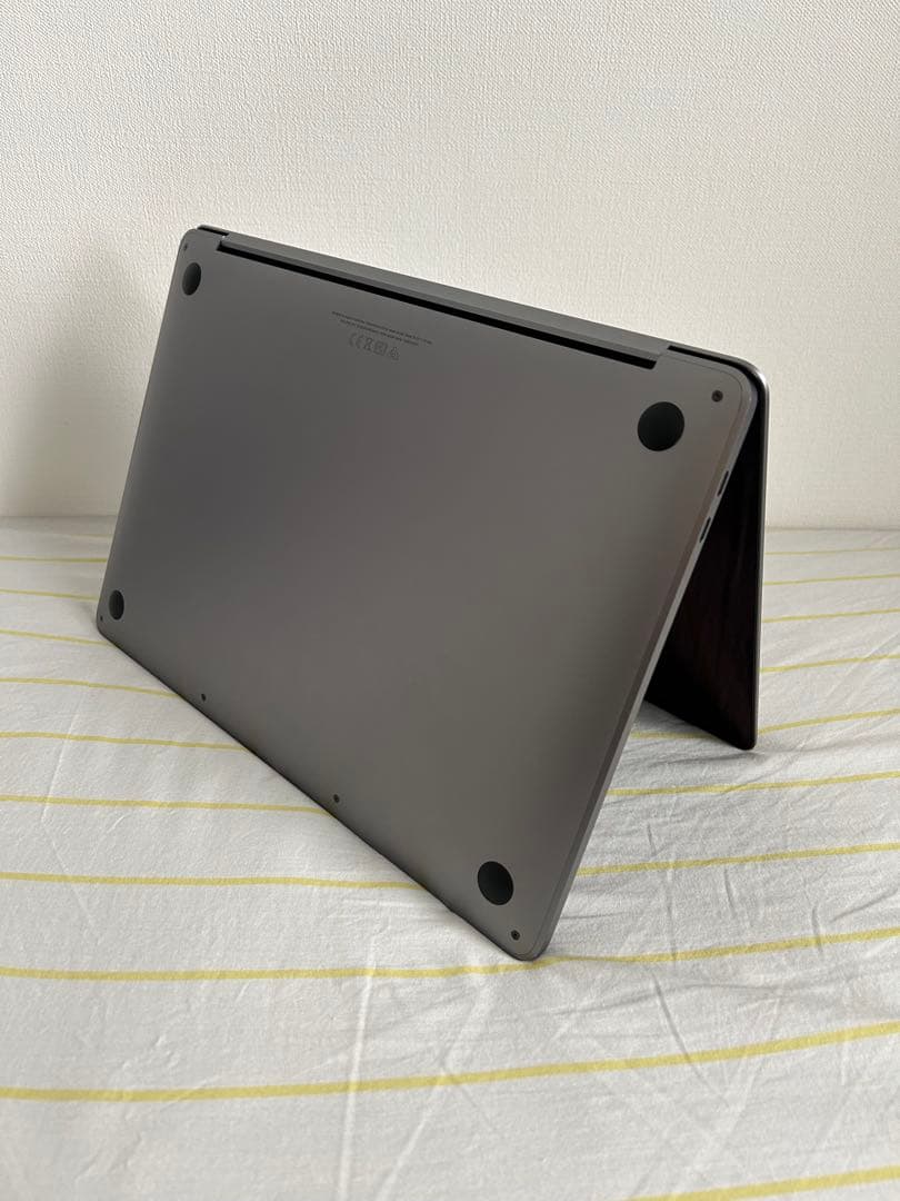 MacBook Pro 2023 M2 8GB 256GB 13インチ