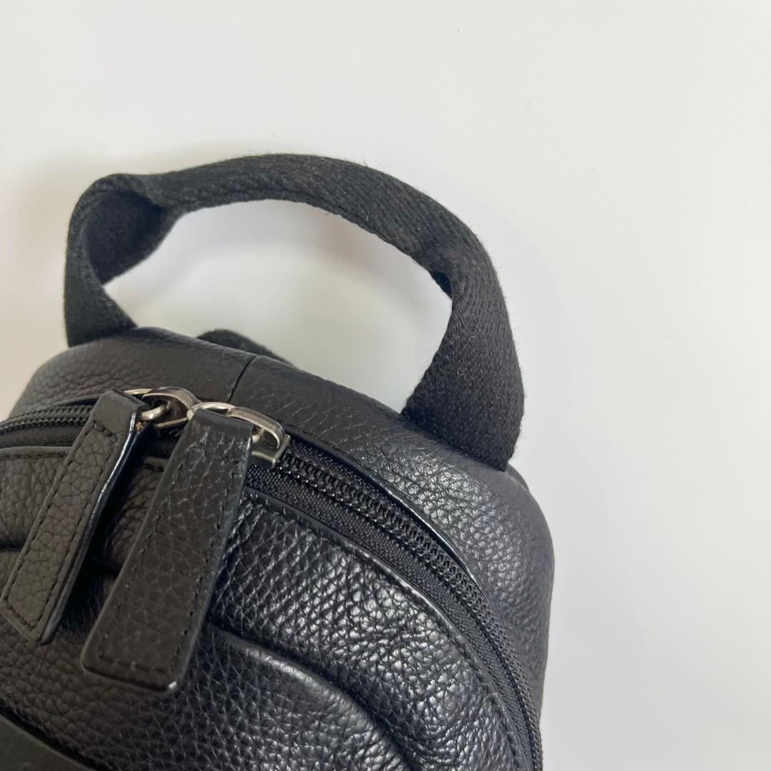 美品 COACH オールレザー ボディバッグ シボ革 ロゴ ブラック2way