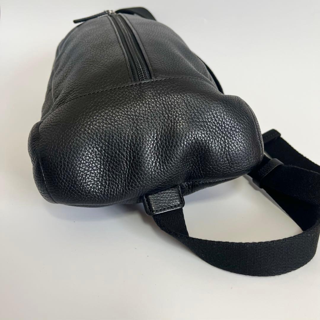 美品 COACH オールレザー ボディバッグ シボ革 ロゴ ブラック2way