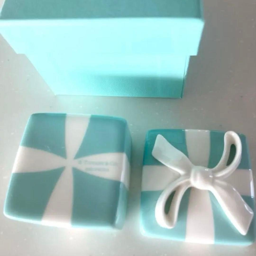 Tiffany & Co. ギフトボックス型アクセサリーケース