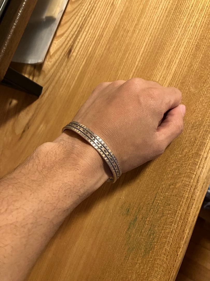 シルバー 幾何学模様 カレン族　ハンドメイド　タイジュエリー　バングル