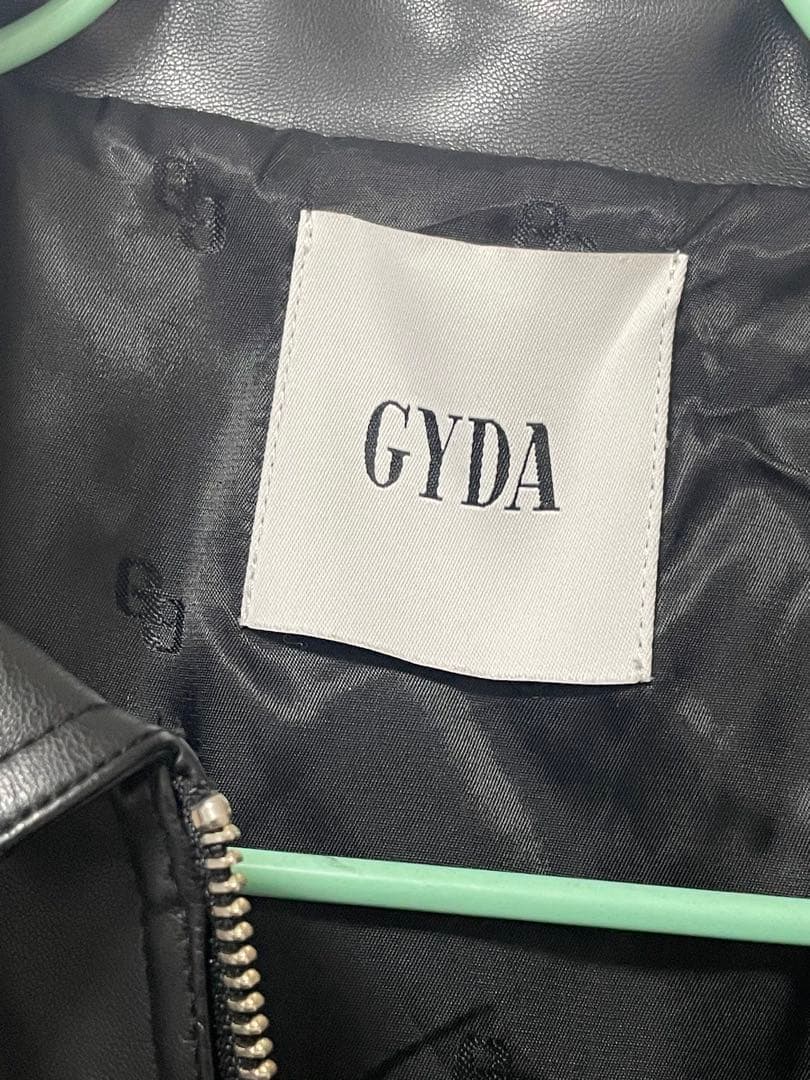 GYDA ブラック 合成皮革ジャケット