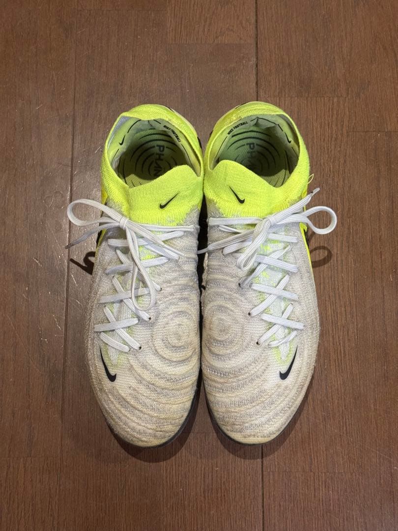 Nike サッカーシューズ ホワイト/イエロー