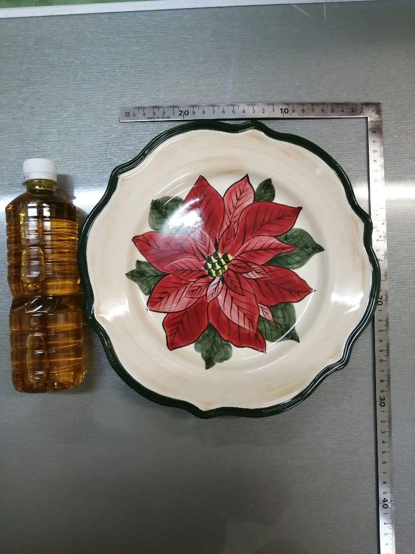 お値下げ中　新品・未使用　ギブソン　Gibson　大小お皿　各4枚セット　計8枚