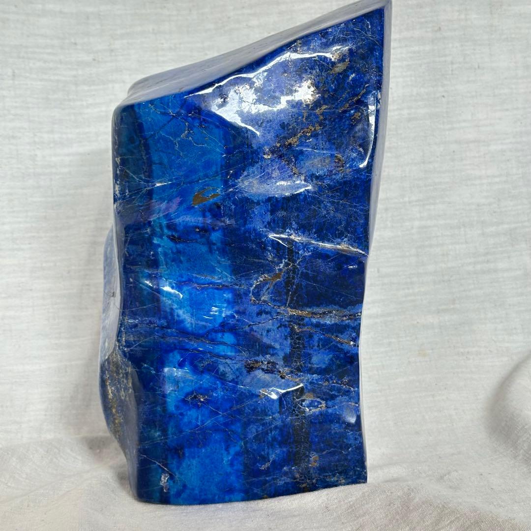 ラピスラズリLapis Lazuli — 永遠の叡智を宿す“聖なる青”