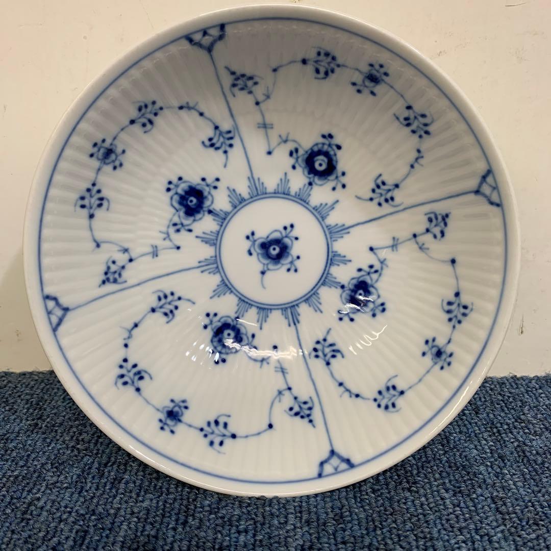 7 ロイヤルコペンハーゲン ブルーフルーテッドプレイン ボウル　15.5センチ