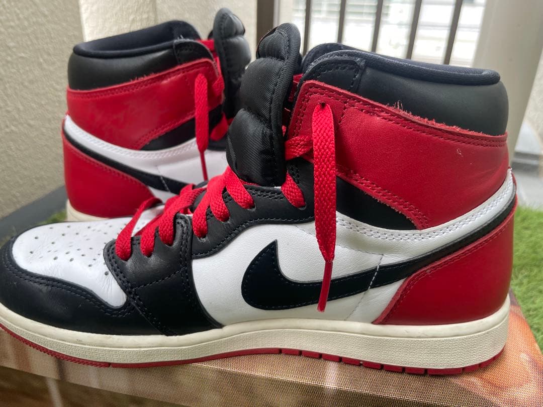 Nike Air Jordan 1 ホワイト/ブラック/レッド　2月12日迄値下