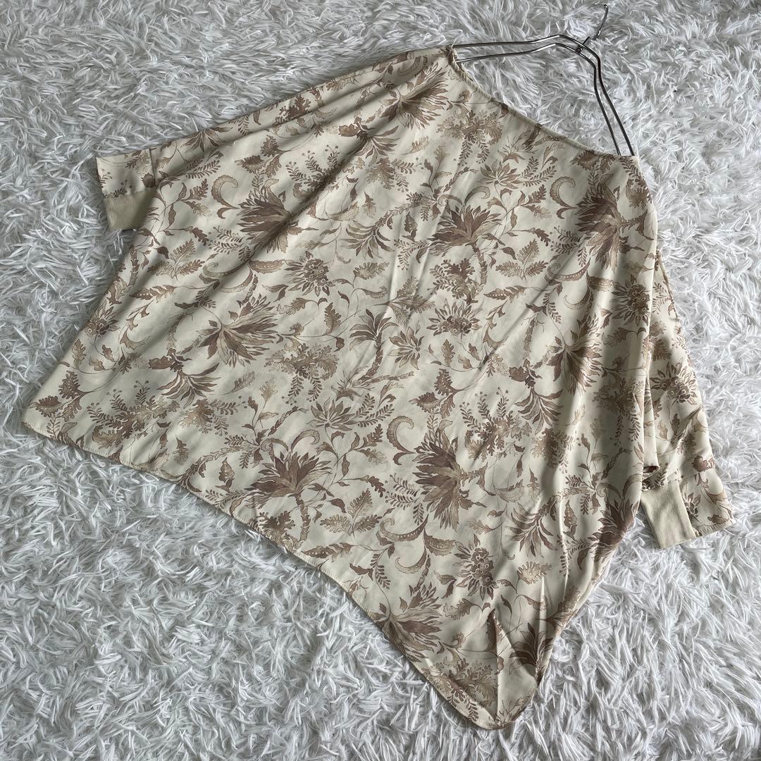 ビアズリー プリントシャツTシャツ　更紗　フラワー