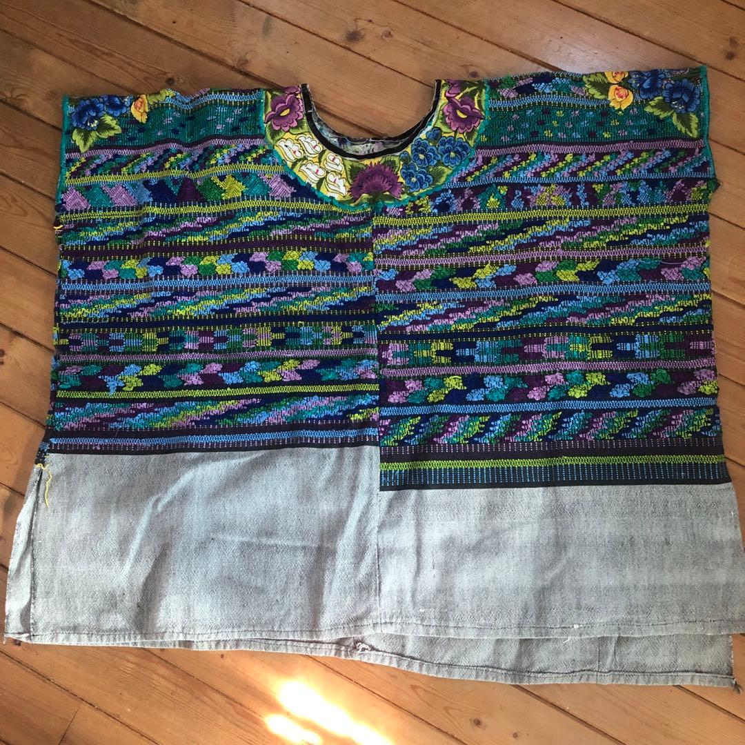 民族衣装　ウイピル　グアテマラ刺繍　中南米雑貨　手仕事　モン族　エスニックベスト