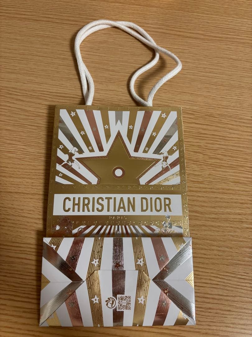 Dior最高級品　プレステージ　マイクロ　フルイド　タン 1CR