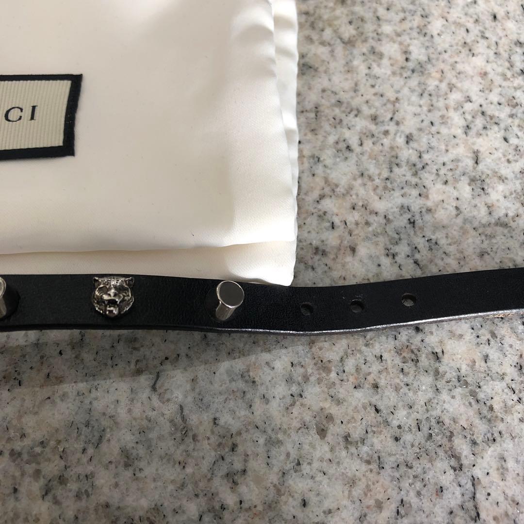 GUCCIレザーブレスレット