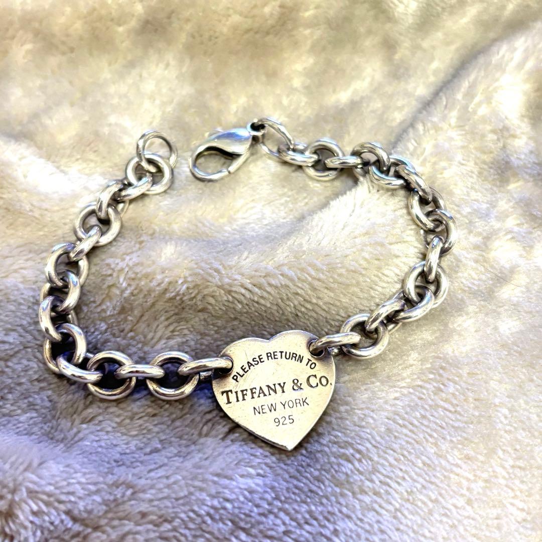 Tiffany & Co. ハート型チャームブレスレット