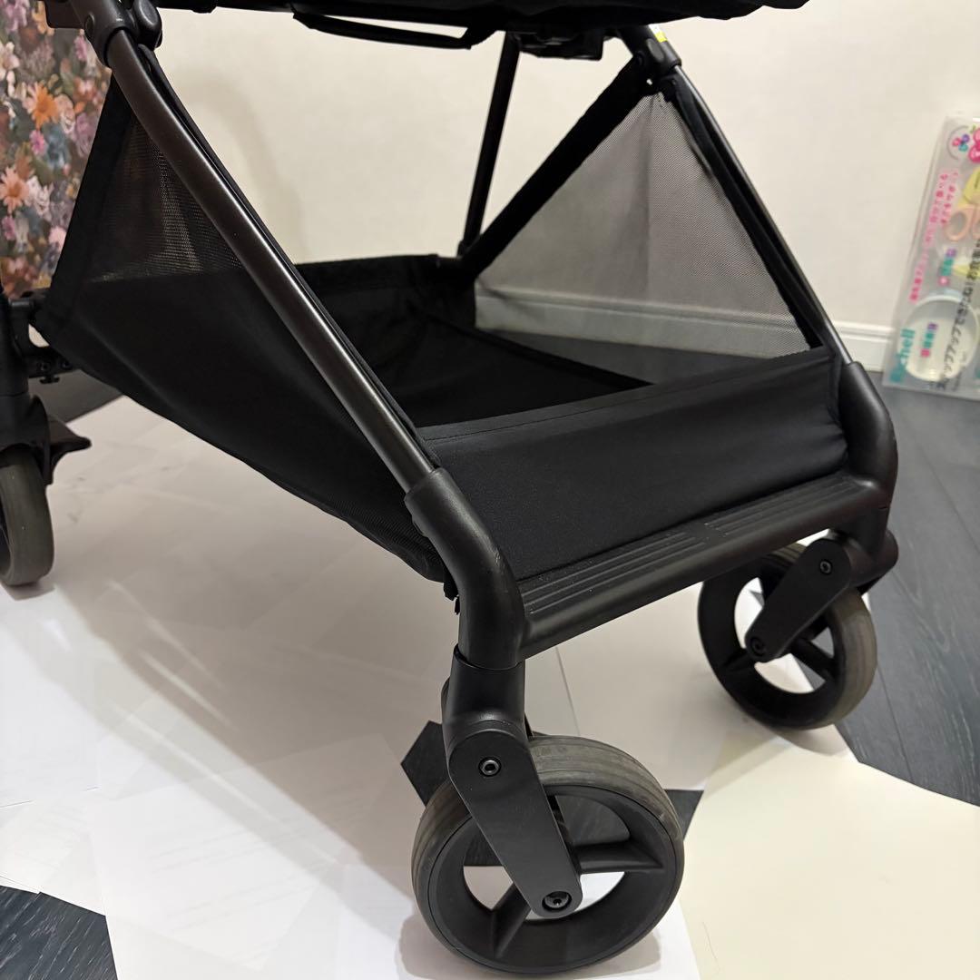 Y*U様 ブラック 折りたたみベビーカー ルーチェフリー 2024年モデル