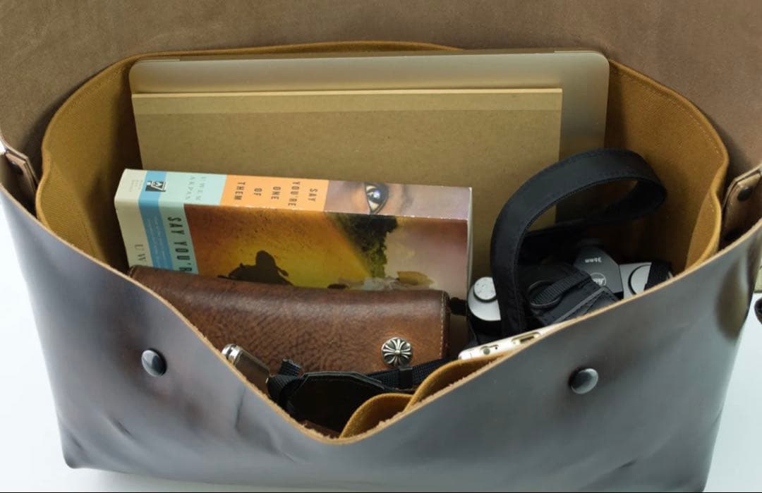 uni&co メッセンジャーバッグ (M)/ CAMEL