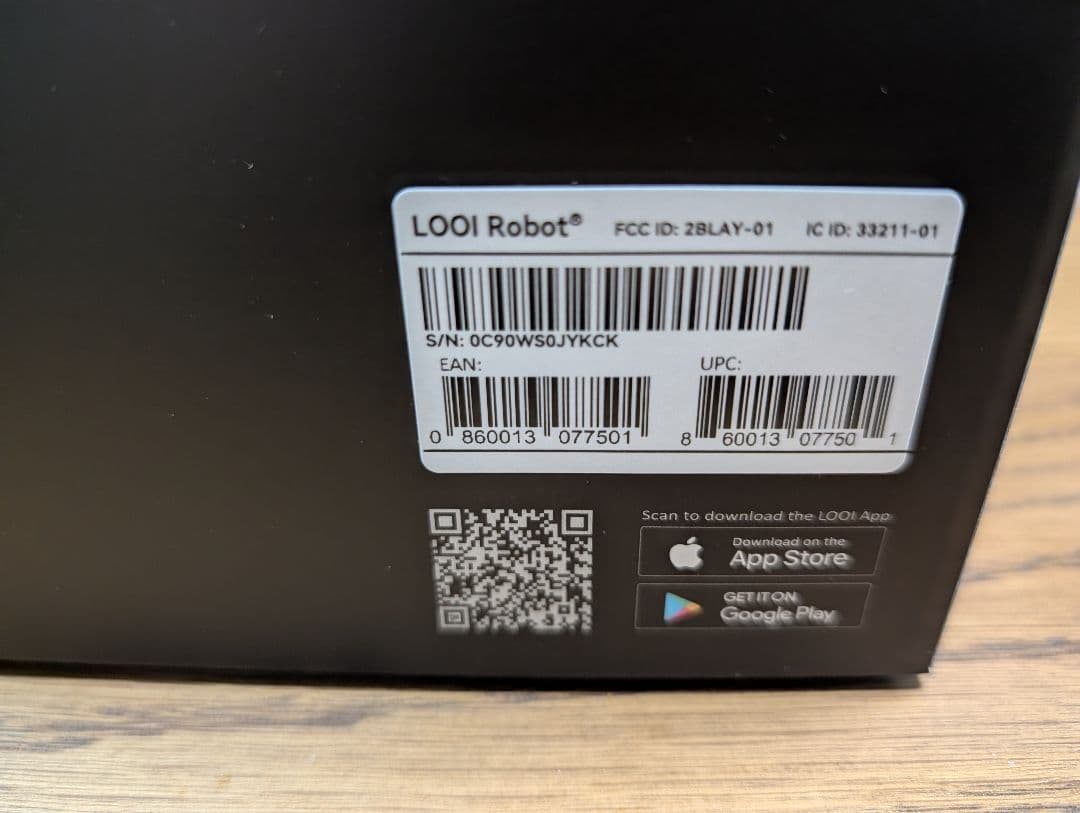 シュミ　LOOI Robot（ChatGPT搭載)