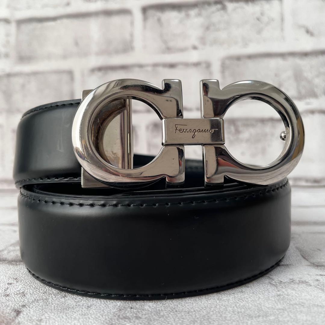 極美品✨フェラガモ　ベルト　ダブルガンチーニ　シルバー金具　ロゴ刻印　黒