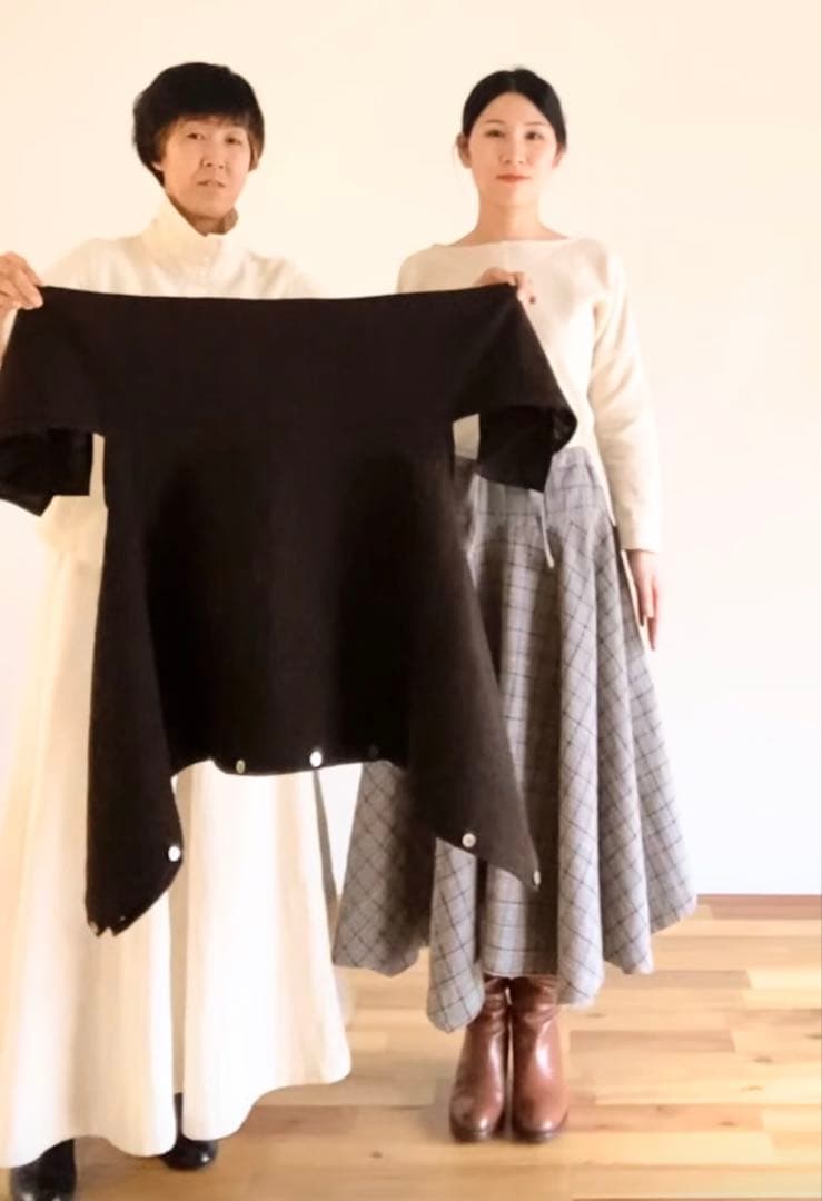 うさとの服  usaato 黒檀染め マルチウェイトップス 新品同様