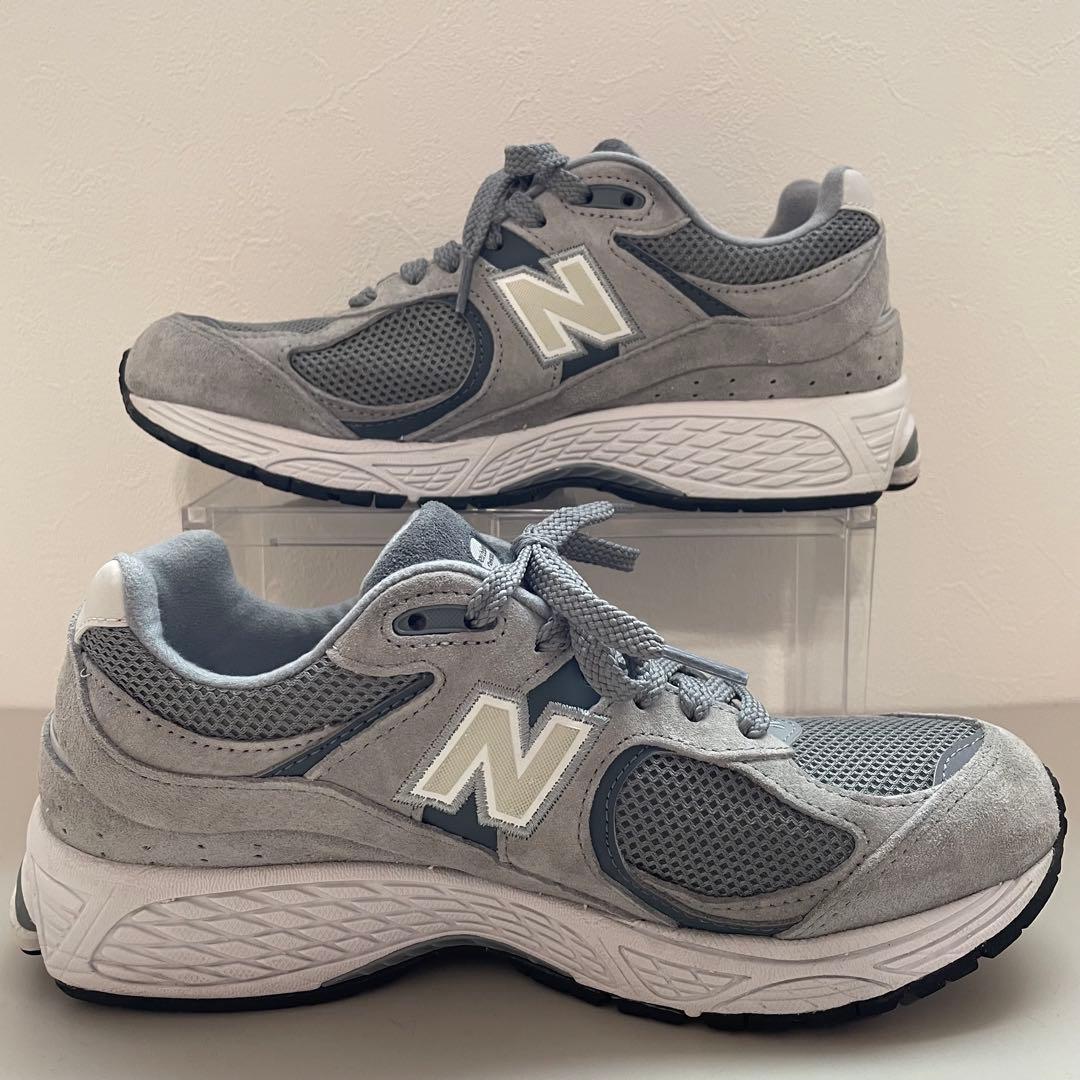 美品new balance ニューバランスM2002R STグレー24.5cm