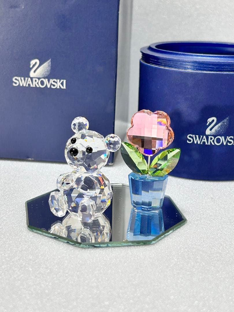 SWAROVSKI くま　チューリップ　熊　花　スワロ　ベア くま