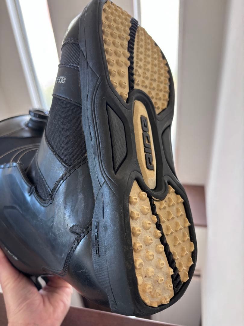 大特価、今だけスノーボード 一式　ビンディング、ブーツ付き。板3枚、ケース付き。