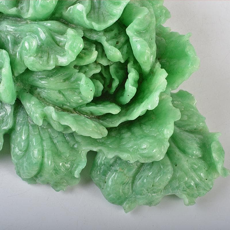 中国　玉石翡翠彫刻　白菜に昆虫　置物　重さ約4.25kg　D　R5490B