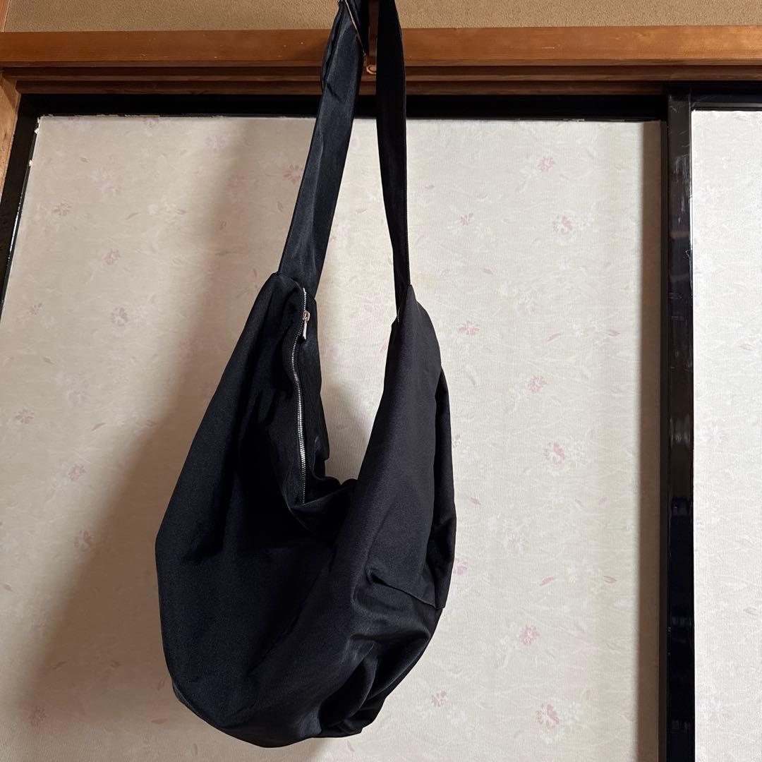 MB ULTIMATE FABRIC ハーフムーンボディバッグ BIG