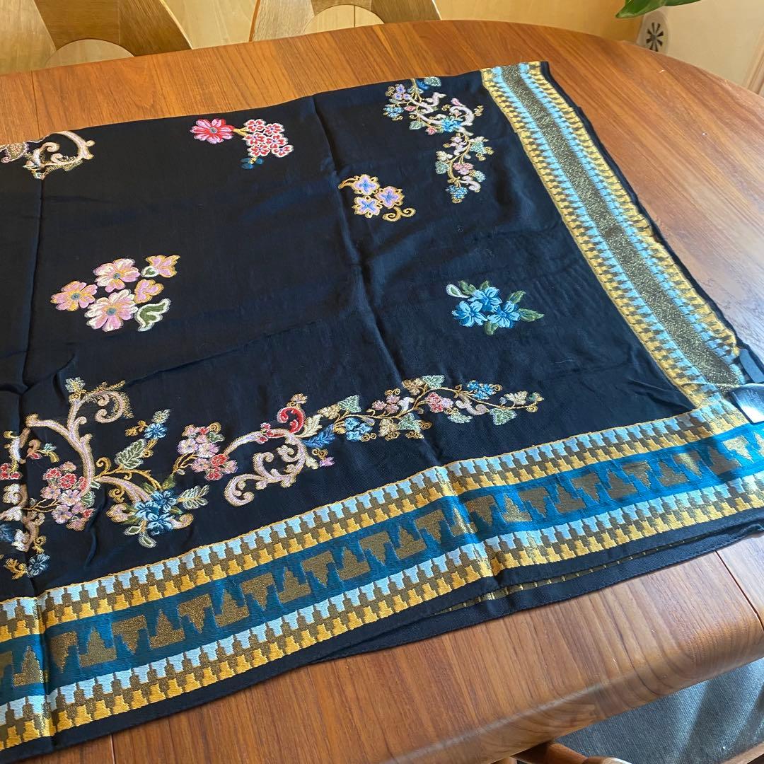 ETRO エトロ 刺繍入り 大判 ストール 花モチーフ イタリア製